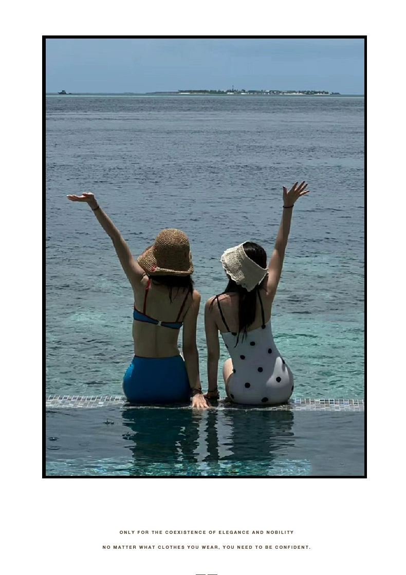 Zhou Yu Tong Swimsuit Women's Super Sexy Bikini 2023 New Arrival Hot Spring Girl Flab Hiding Internet Celebrity Conservative Split