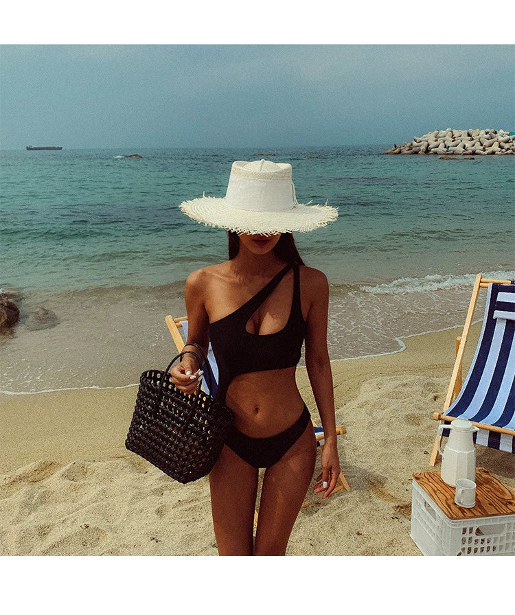 South Korea Internet Celebrity Small Chest Triangle One-Piece Bikini Sexy Slimming Black and White One-Shoulder