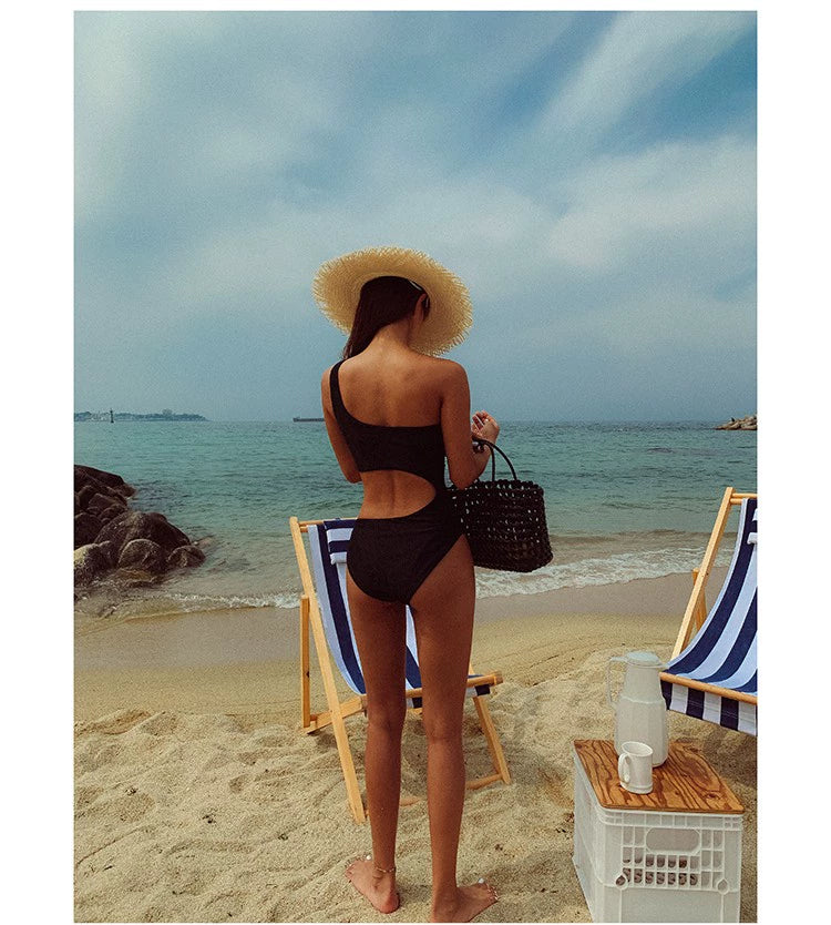 South Korea Internet Celebrity Small Chest Triangle One-Piece Bikini Sexy Slimming Black and White One-Shoulder