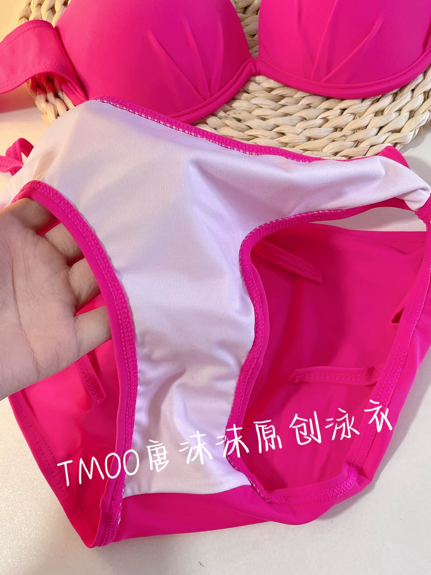 Fashion Wind Pink Big and Small Chest Gathered Hot Spring Bathing Suit