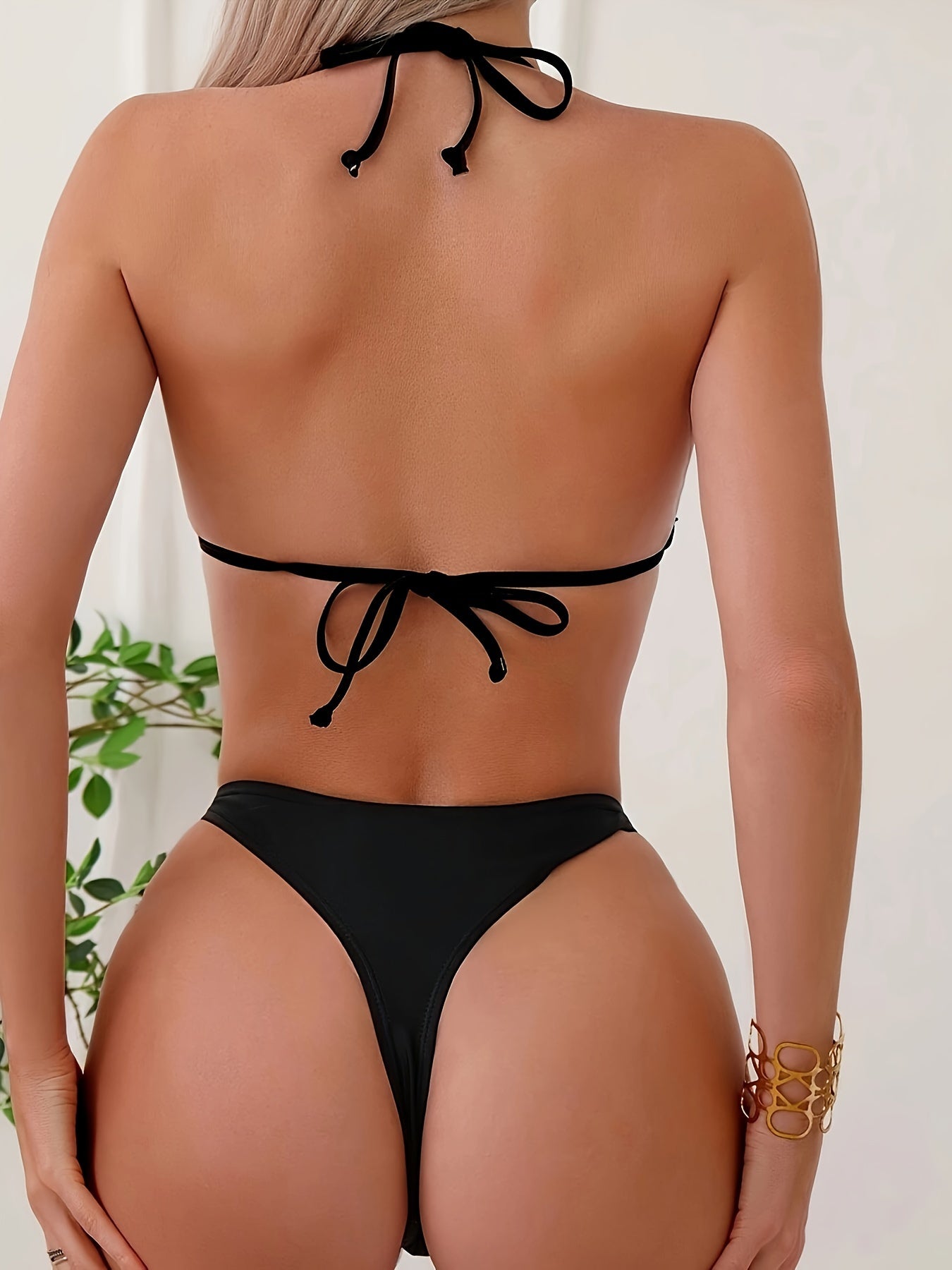 Two-Piece Halter Neck Women's Sexy Bikini Set with Clasp Details for Beach and Pool